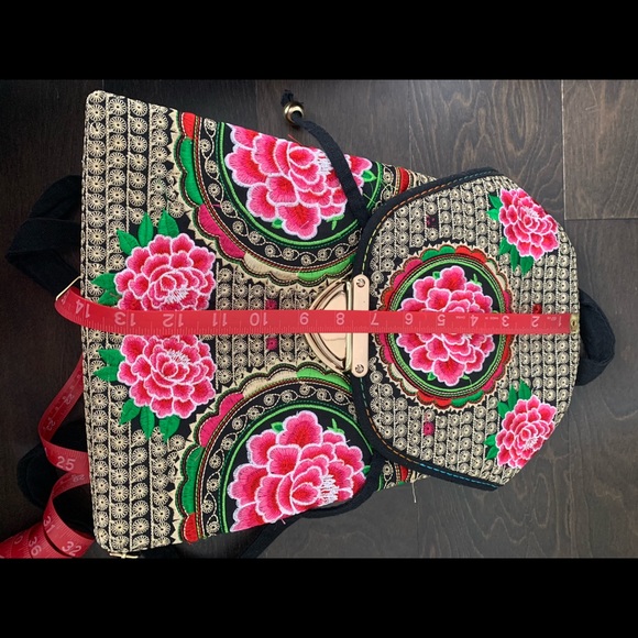 Embroidered backpack - Picture 10 of 12